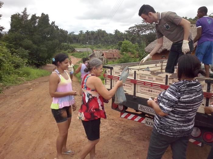 Prefeitura de Água Branca distribui duas toneladas de peixes a famílias carentes - Imagem 2