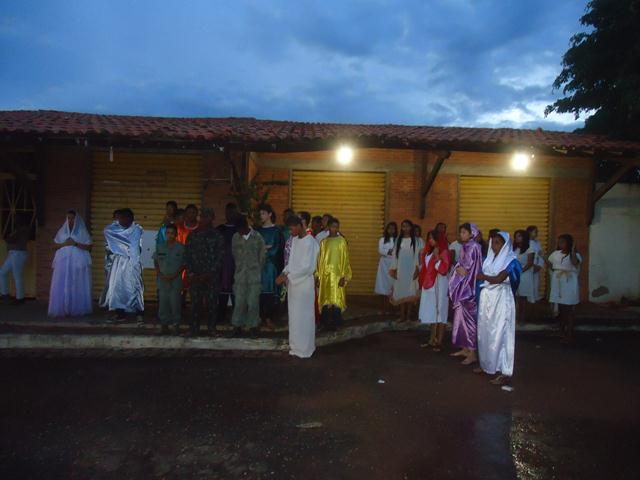 Grupo de Teatro Cutucamente Realiza o Espetáculo Paixão de Cristo - Imagem 1