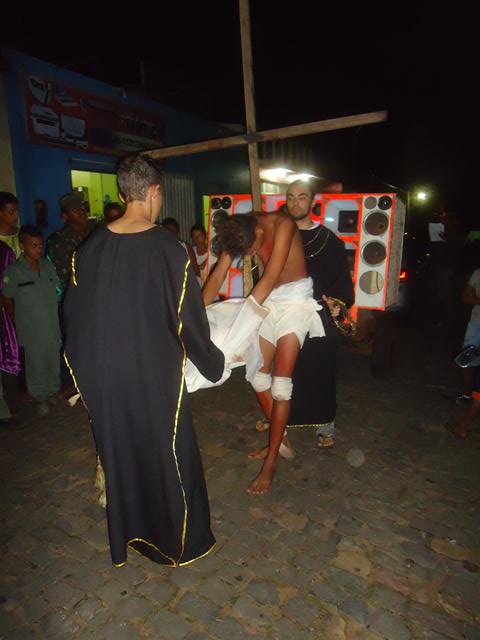 Grupo de Teatro Cutucamente Realiza o Espetáculo Paixão de Cristo - Imagem 95
