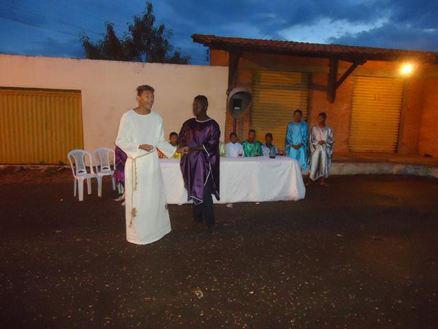 Grupo de Teatro Cutucamente Realiza o Espetáculo Paixão de Cristo - Imagem 35