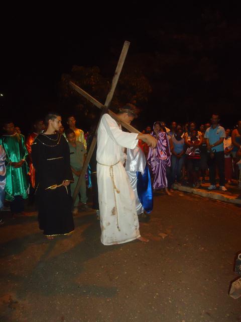 Grupo de Teatro Cutucamente Realiza o Espetáculo Paixão de Cristo - Imagem 70