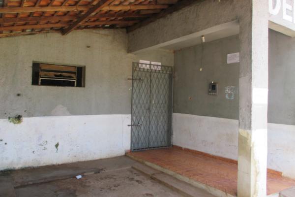 População protesta em frente à delegacia de Polícia em Amarante e ameaçam atear fogo ( Caso ‘Anão )  - Imagem 9