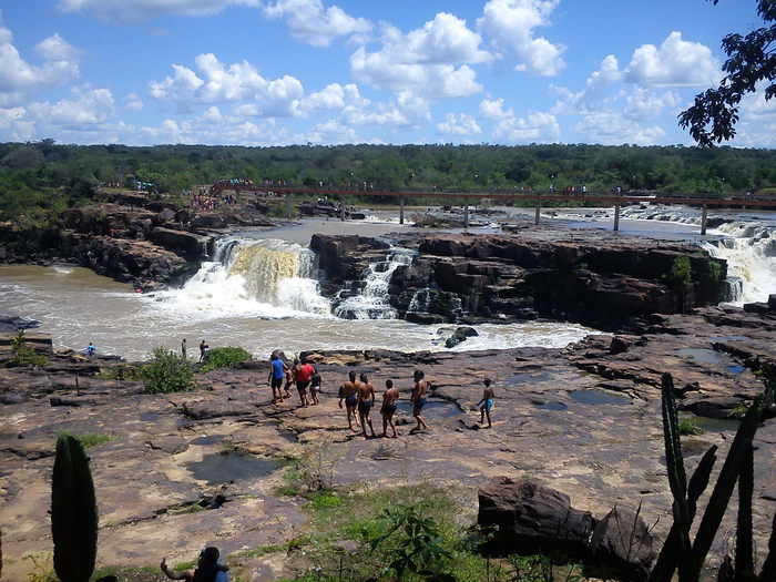 Cachoeira do Urubu Recebeu centenas de Turistas neste Domingo de Pascoa - Imagem 2