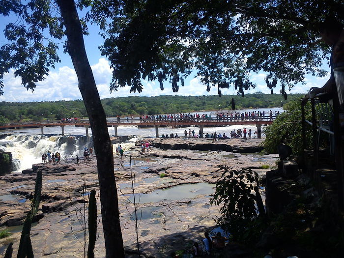 Cachoeira do Urubu Recebeu centenas de Turistas neste Domingo de Pascoa - Imagem 3