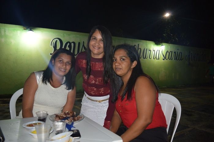 Churrasco e jantar de comemoração pela formatura em Serviço Social de Lilian Raquel. - Imagem 37