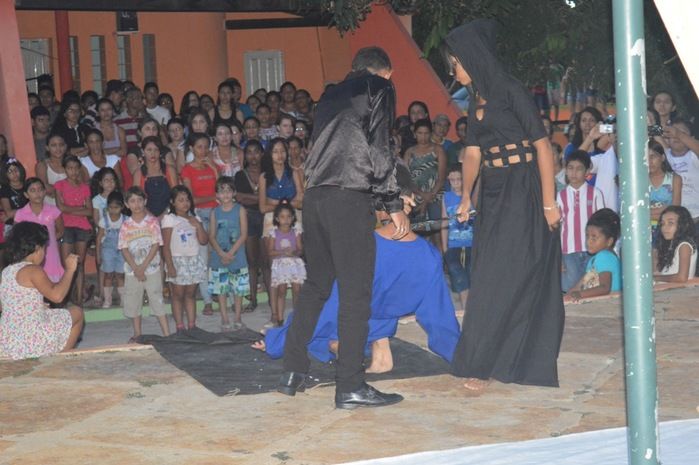 Sucesso de publico prestigiam a apresentação da encenação da Paixão e Crucificação de Cristo 2015 - Imagem 44