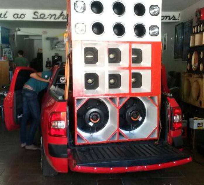 Carro de empresário é tomado de assalto por quadrilha em Campo Maior  - Imagem 1