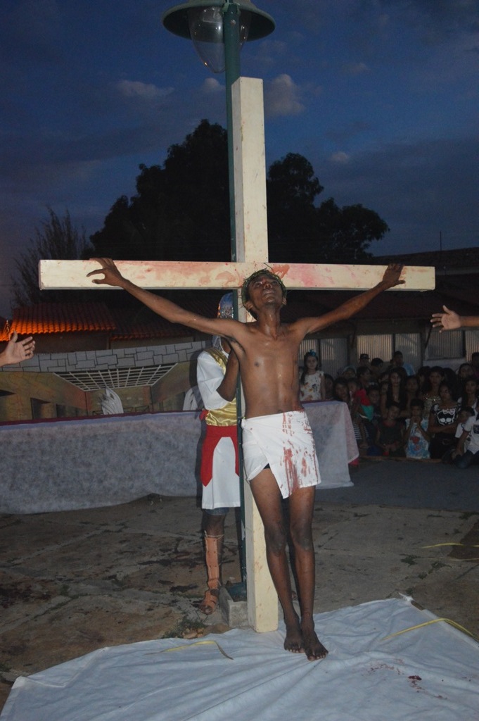 Sucesso de publico prestigiam a apresentação da encenação da Paixão e Crucificação de Cristo 2015 - Imagem 70
