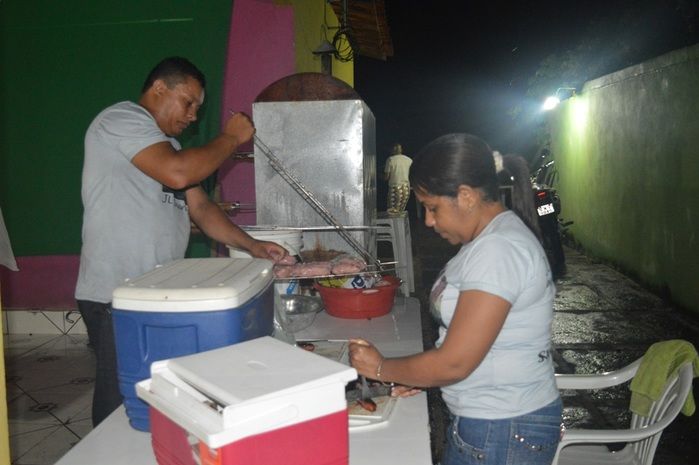 Churrasco e jantar de comemoração pela formatura em Serviço Social de Lilian Raquel. - Imagem 19