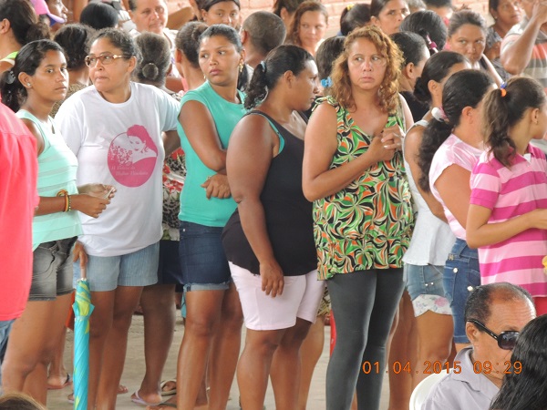 Prefeitura de Monsenhor Gil, realiza distribuição de cestas básicas  - Imagem 2