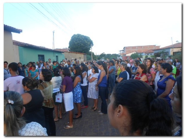 Procissão da Via Sacra em Inhuma - Imagem 24