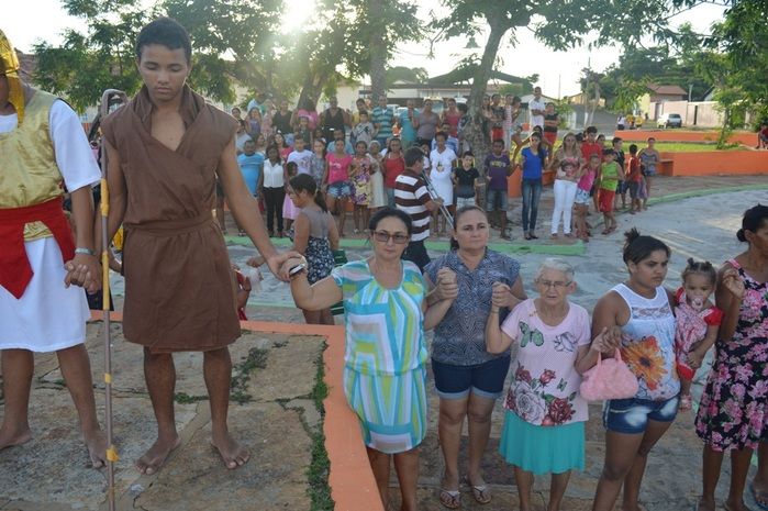Sucesso de publico prestigiam a apresentação da encenação da Paixão e Crucificação de Cristo 2015 - Imagem 6