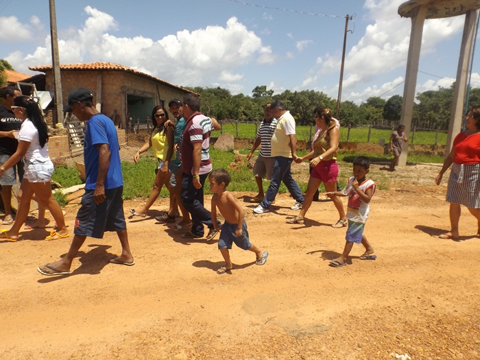 Prefeito Zé Henrique inaugura mais um abastecimento d’água - Imagem 8
