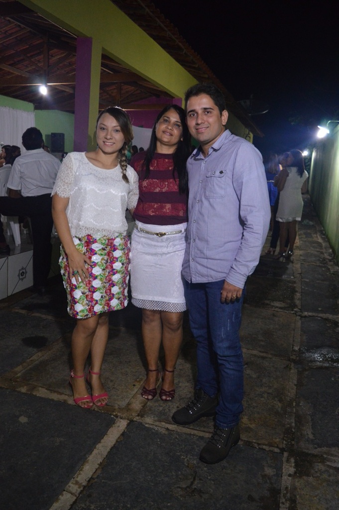 Churrasco e jantar de comemoração pela formatura em Serviço Social de Lilian Raquel. - Imagem 65