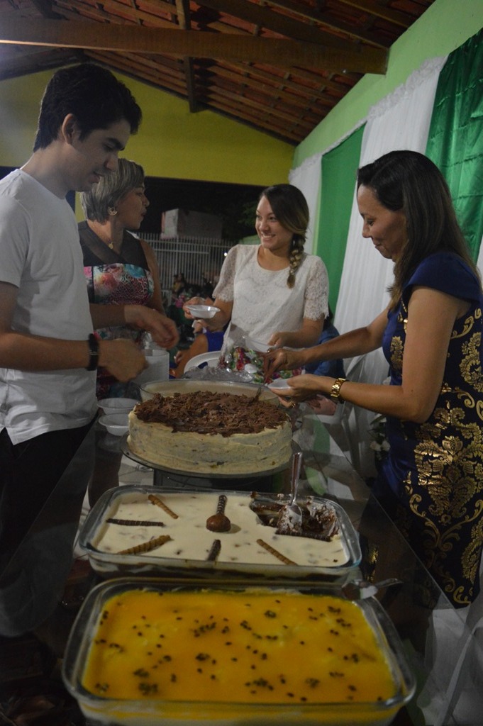 Churrasco e jantar de comemoração pela formatura em Serviço Social de Lilian Raquel. - Imagem 82
