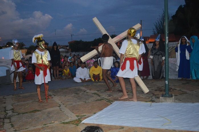 Sucesso de publico prestigiam a apresentação da encenação da Paixão e Crucificação de Cristo 2015 - Imagem 58
