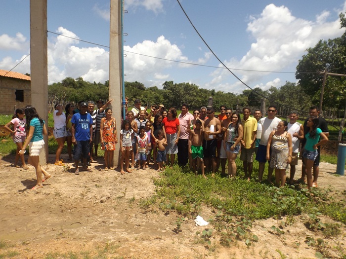 Prefeito Zé Henrique inaugura mais um abastecimento d’água - Imagem 6