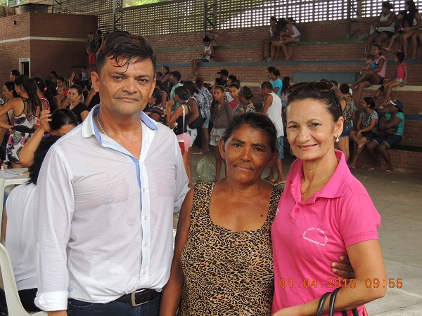 Prefeitura de Monsenhor Gil, realiza distribuição de cestas básicas  - Imagem 7