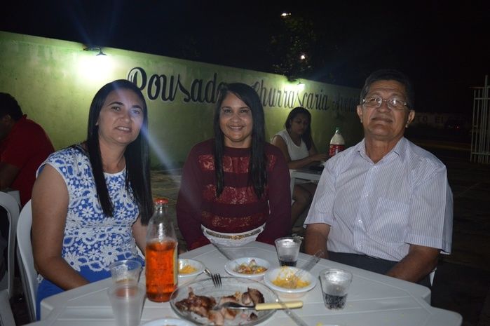 Churrasco e jantar de comemoração pela formatura em Serviço Social de Lilian Raquel. - Imagem 39