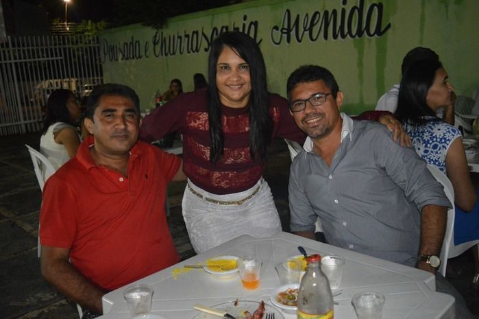 Churrasco e jantar de comemoração pela formatura em Serviço Social de Lilian Raquel. - Imagem 44