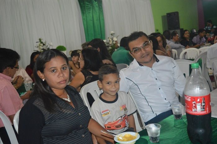 Churrasco e jantar de comemoração pela formatura em Serviço Social de Lilian Raquel. - Imagem 20