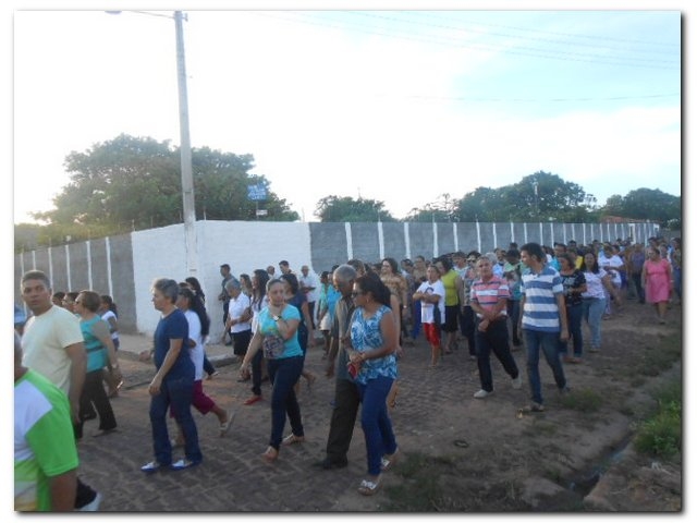 Procissão da Via Sacra em Inhuma - Imagem 20