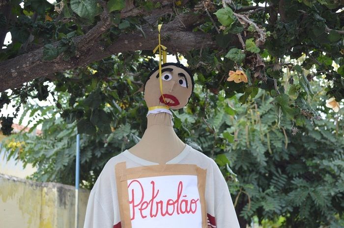 Resgatando a cultura popular; escolas municipais realizam malhação do Judas - Imagem 8