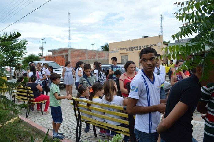 Resgatando a cultura popular; escolas municipais realizam malhação do Judas - Imagem 11