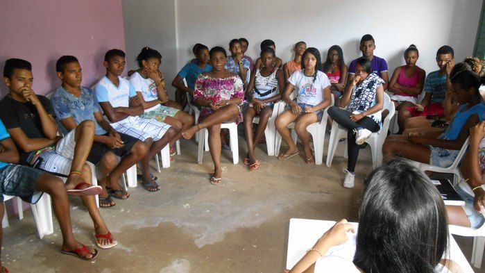 Jovens participam de encontro - Imagem 9