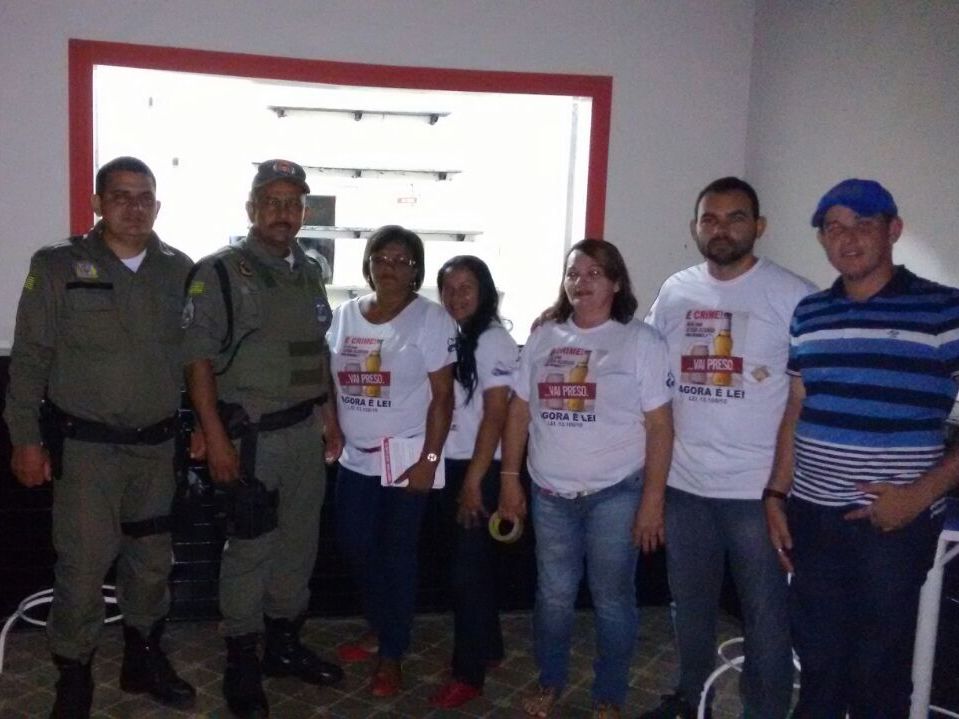 Ação para coibir venda de bebidas alcoólicas para menores de 18 anos é realizada em Oeiras