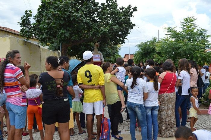 Resgatando a cultura popular; escolas municipais realizam malhação do Judas - Imagem 6