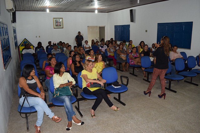 A Secretaria Municipal de Educação (Semed) realiza todos os meses um encontro de formação com os coordenadores pedagógicos das escolas municipais de F - Imagem 1
