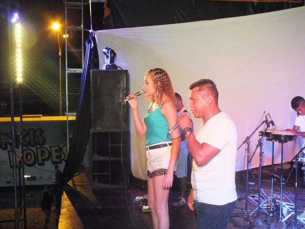 Público lota praça de eventos no aniversário de Santa Rosa do Piauí; Fotos! - Imagem 1