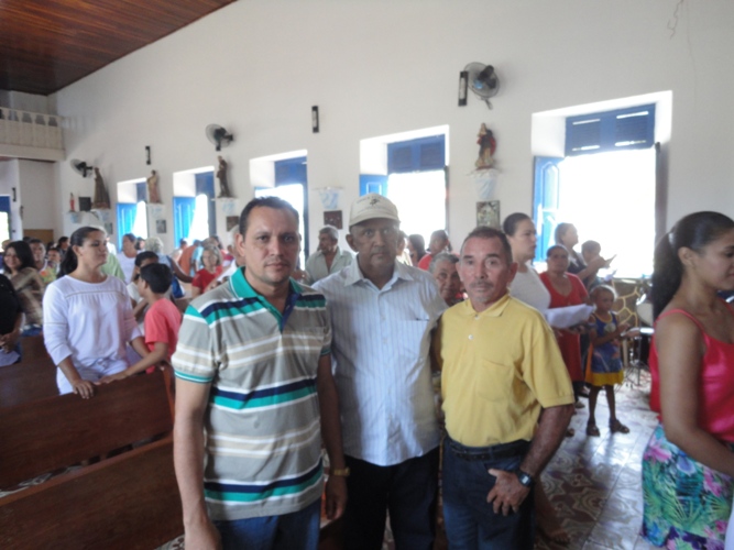 Prefeito Tintin participa da Missa do dia dos trabalhadores - Imagem 16