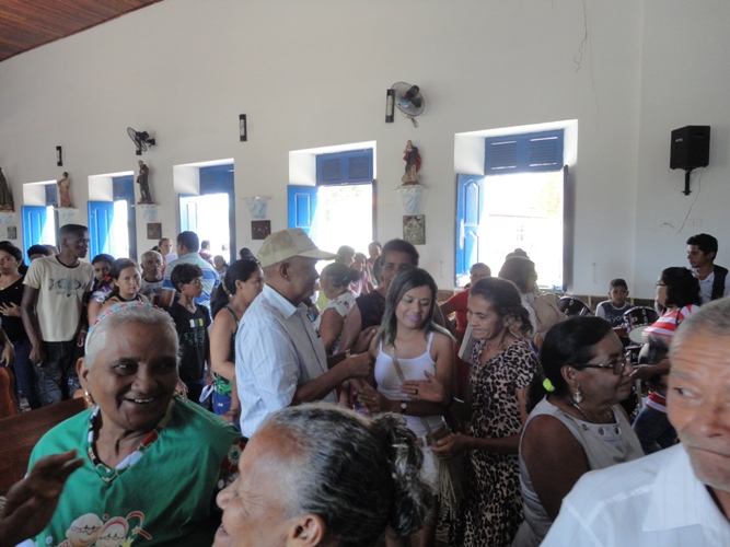 Prefeito Tintin participa da Missa do dia dos trabalhadores - Imagem 19