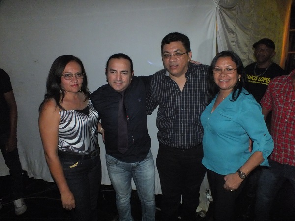 Público lota praça de eventos no aniversário de Santa Rosa do Piauí; Fotos! - Imagem 4