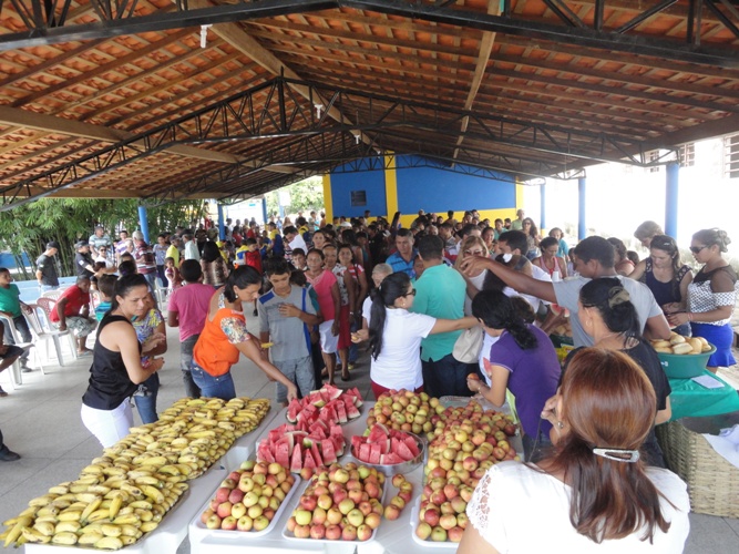 Prefeito Tintin participa da Missa do dia dos trabalhadores - Imagem 28
