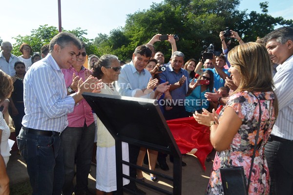 Governador inagura obras e anuncia asfalto para a cidade de Nazaré - Imagem 2