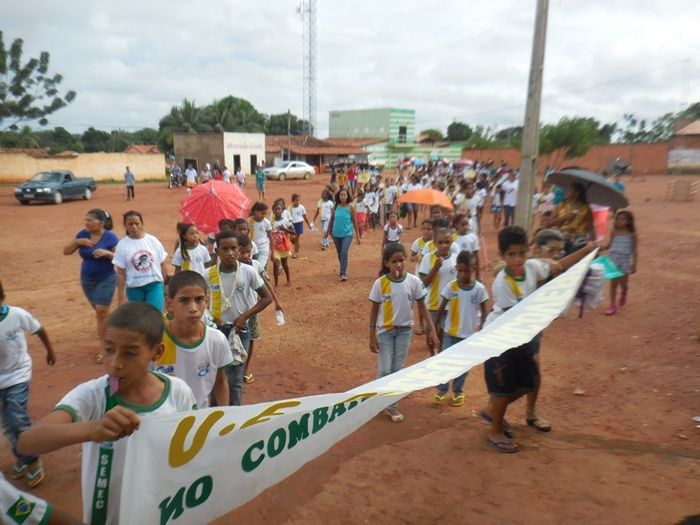 Secretaria de Saúde através da Vigilância Sanitária promove “Dia D” de combate a dengue  - Imagem 8