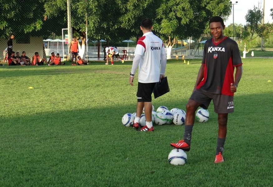 Santarrosense é contratado pelo River-PI