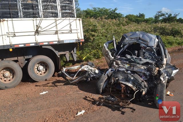 Domingo das mães começa com duas mortes na Br 316  - Imagem 3