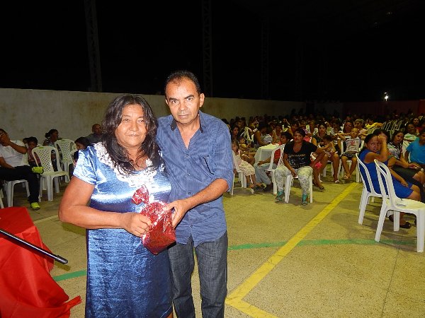 Varias mães são contempladas com sorteio de brindes - Imagem 8