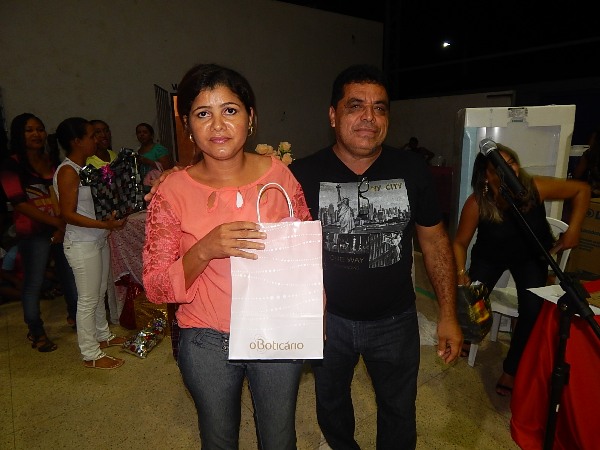 Varias mães são contempladas com sorteio de brindes - Imagem 14