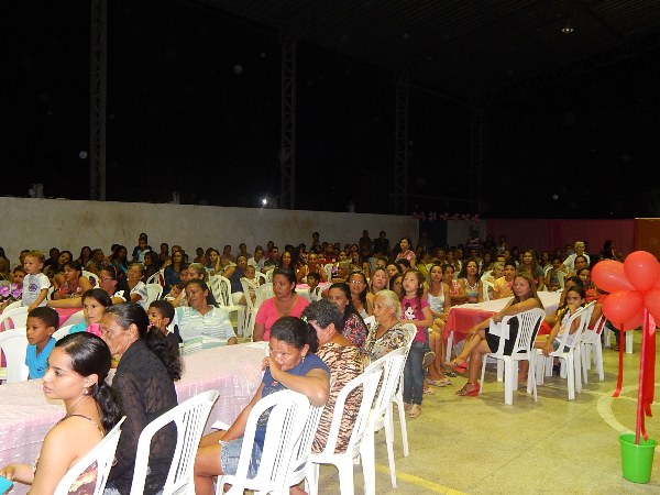 Prefeitura de Lagoinha realiza mega festa para as Mães no Município - Imagem 7