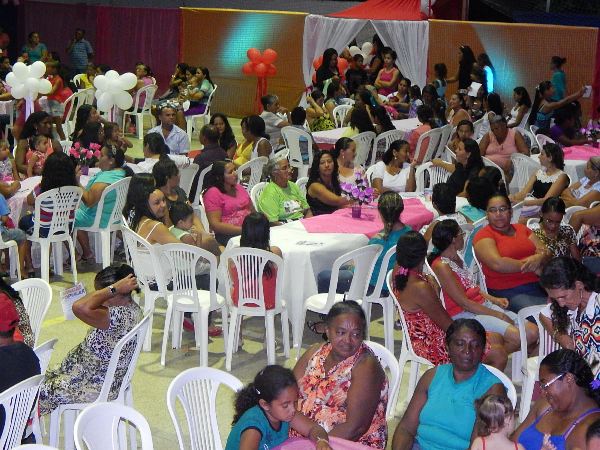 Prefeitura de Lagoinha realiza mega festa para as Mães no Município - Imagem 4