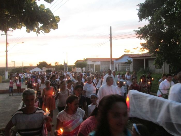 Fieis Participam da Procissão de Encerramento dos Festejos de Nossa Senhora de Fátima em Agricolândia - Imagem 2