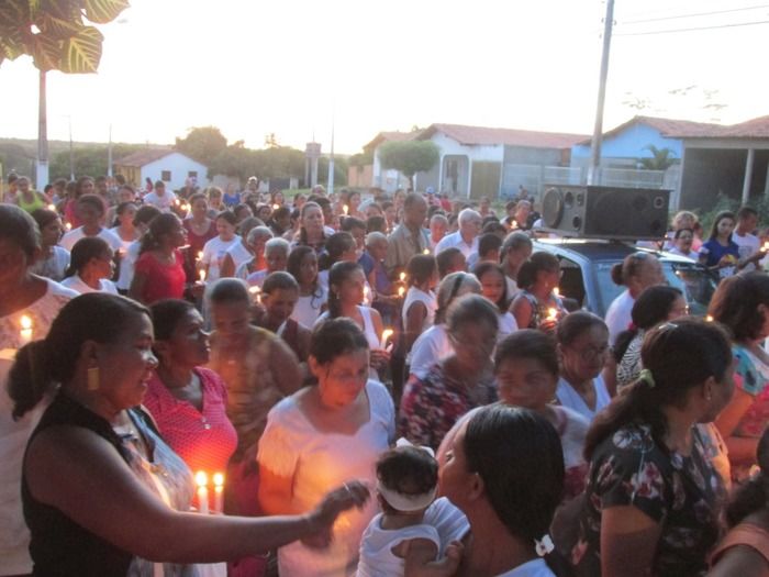 Fieis Participam da Procissão de Encerramento dos Festejos de Nossa Senhora de Fátima em Agricolândia - Imagem 4