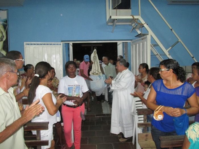 Fieis Participam da Procissão de Encerramento dos Festejos de Nossa Senhora de Fátima em Agricolândia - Imagem 11