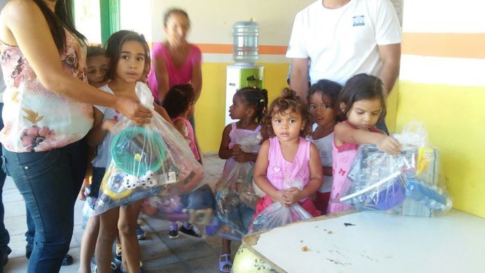 Prefeito Zé Resende e o Vice Dominguinhos continuam entregando Kits de brinquedos nas creches do município - Imagem 5