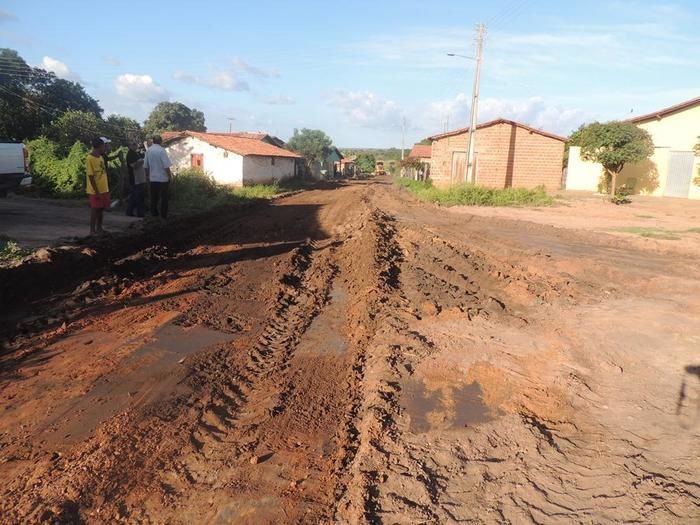 Prefeitura de Água Branca inicia obras de calçamento - Imagem 1